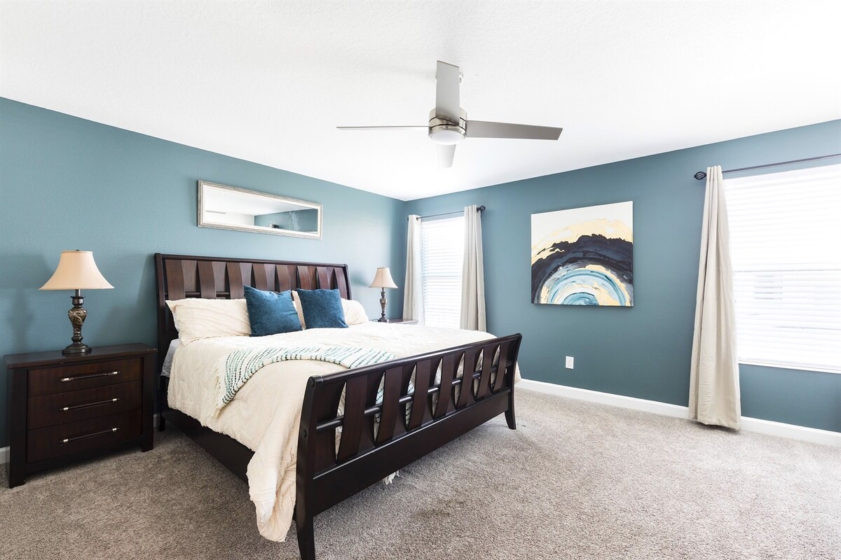 Master Bedroom Villa Ichabod