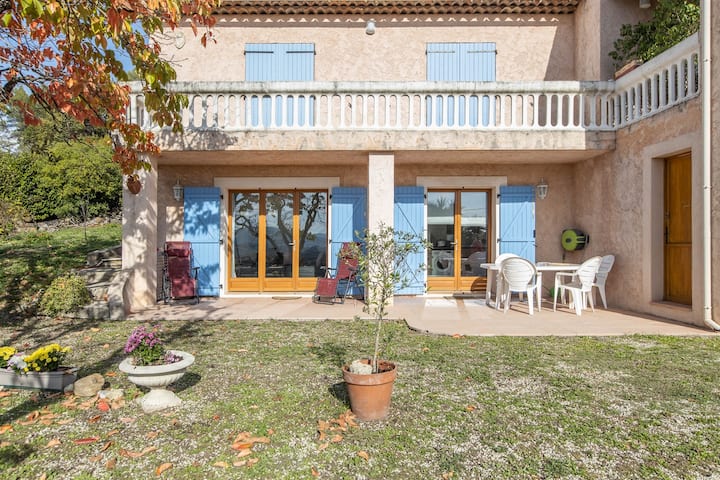 Quiet 3BR with terrace & incredible Mountain view