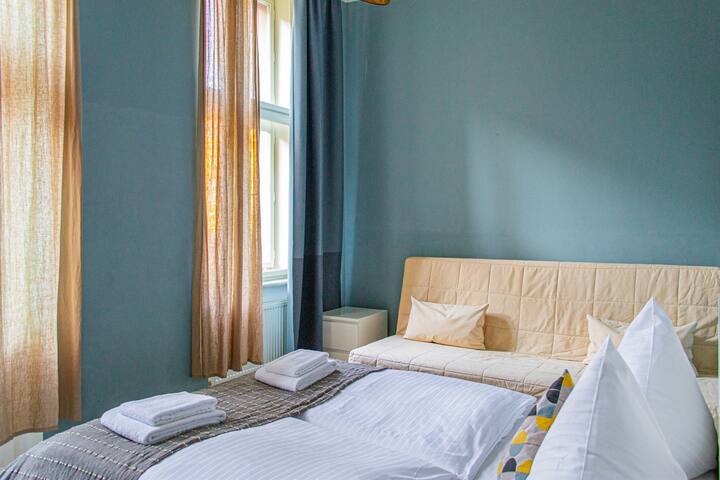 Stunning 4BDR Flat For Celebrations gallery image 4