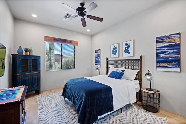 Chumba cha kulala cha Mgeni w/Queen na Televisheni mahiri