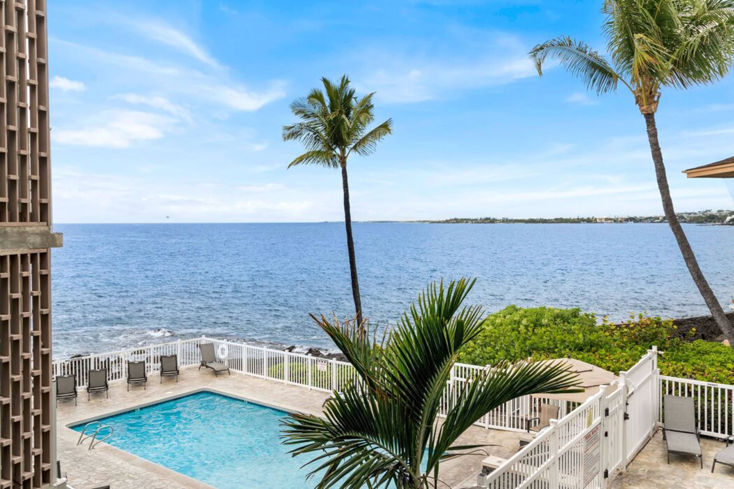 Condo in Kailua-Kona · ★4.68 · 2 bedrooms · 3 beds · 2 baths - Image 9