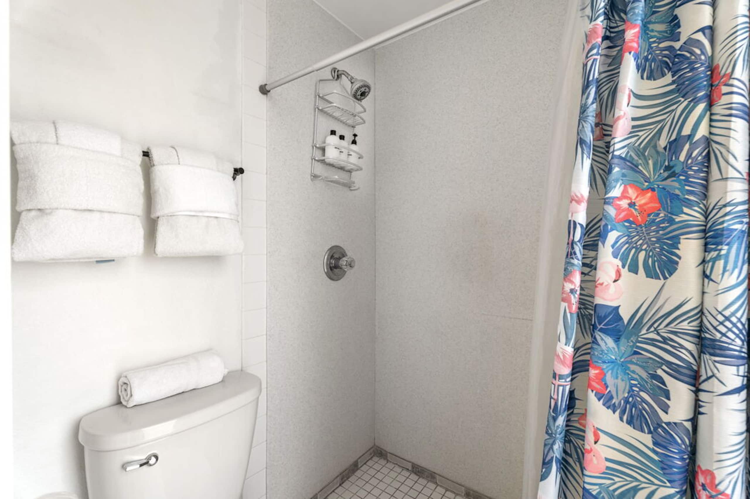 Condo in Kailua-Kona · ★4.73 · 3 bedrooms · 4 beds · 2 baths - Image 16