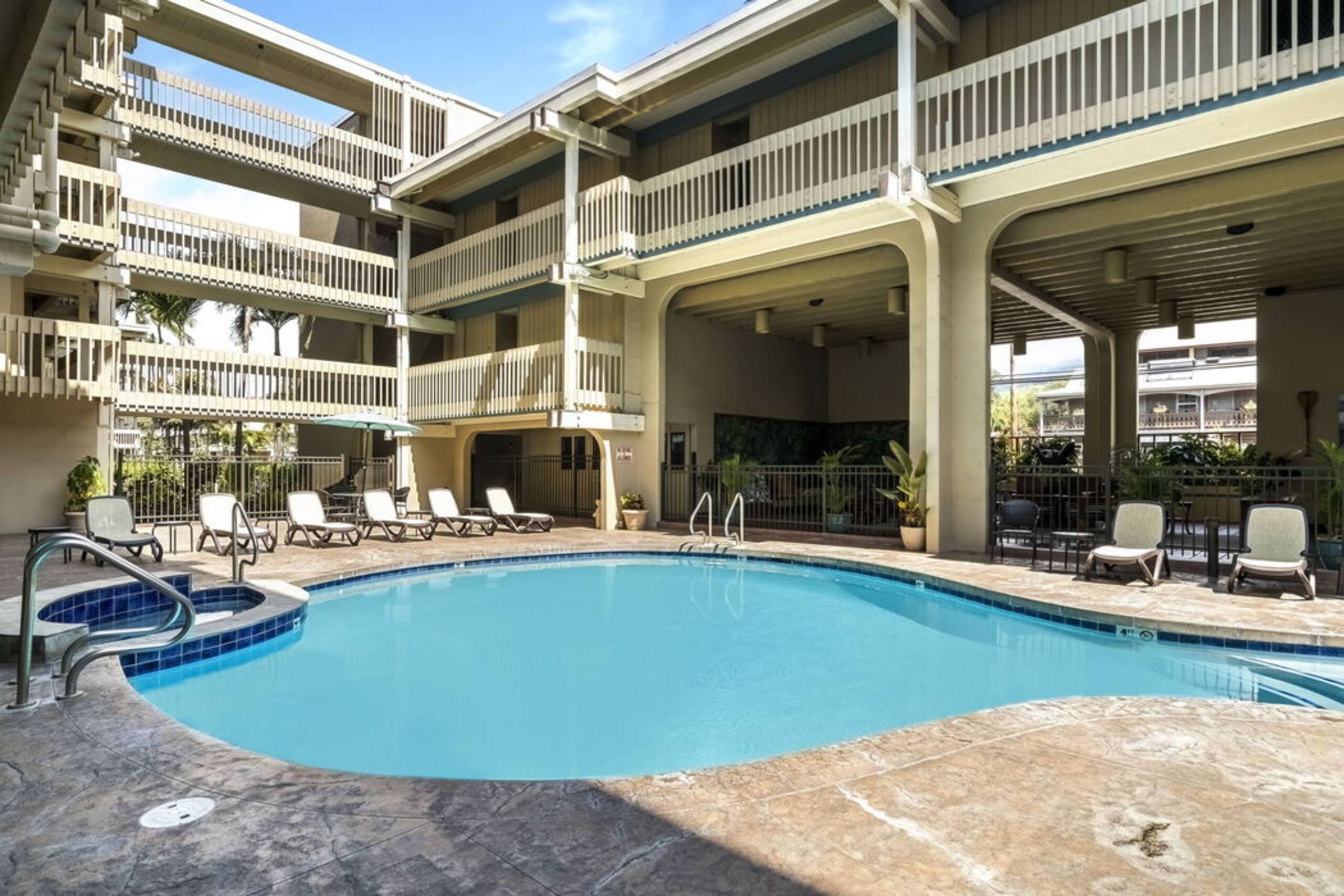 Condo in Kailua-Kona · ★4.73 · 3 bedrooms · 4 beds · 2 baths - Image 36