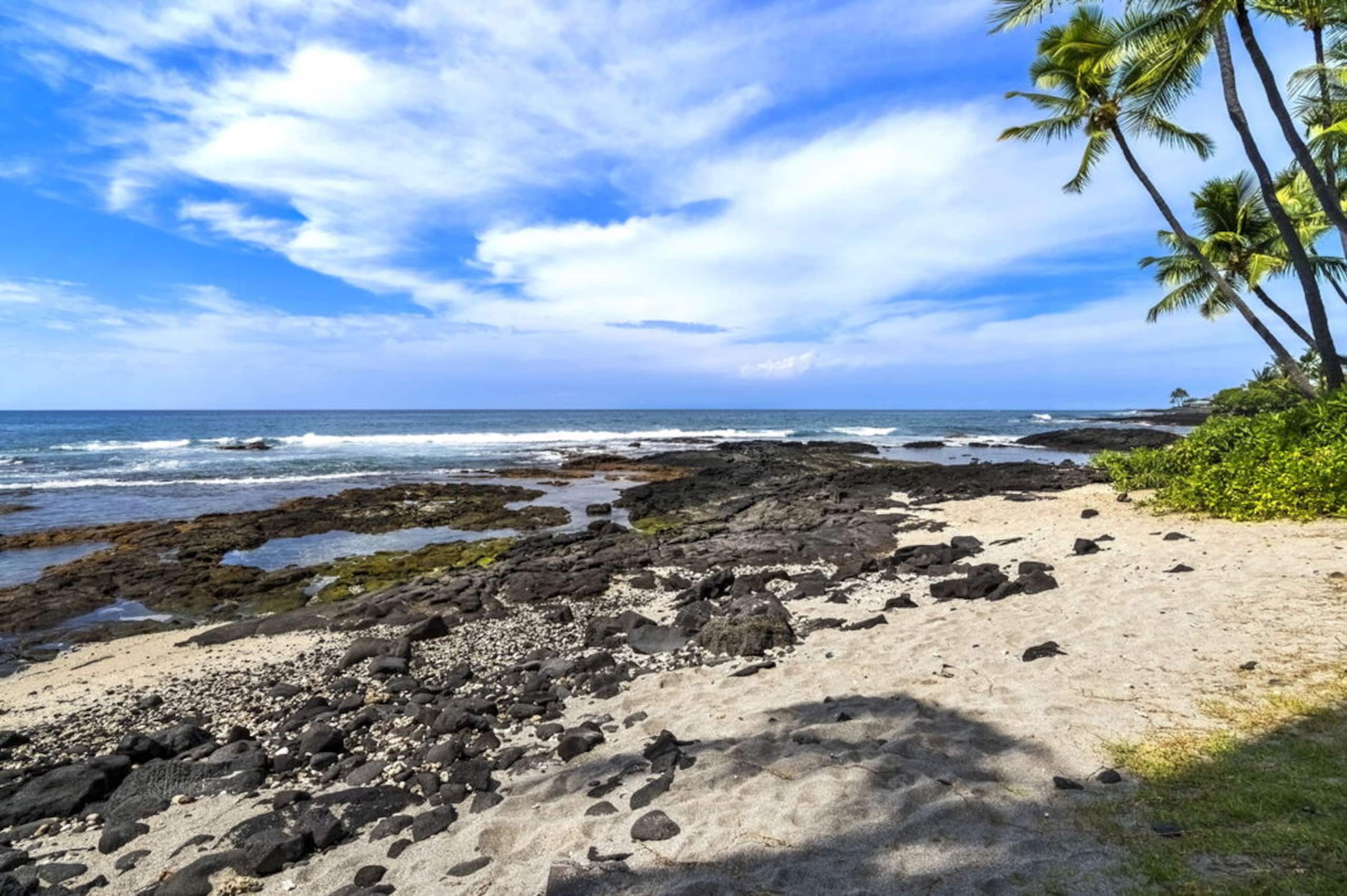 Condo in Kailua-Kona · ★4.73 · 3 bedrooms · 4 beds · 2 baths - Image 33