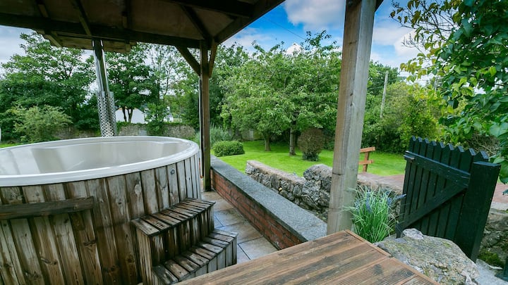 Ty'r Ardd - A Ground Floor Bedroom That Sleeps 7 Guests In 4 Bedrooms - Anglesey