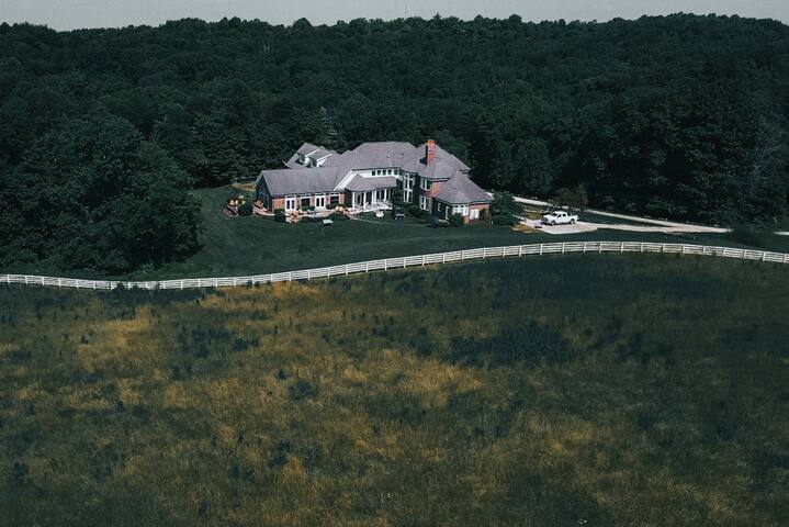 Cabins in Hocking managed Airbnb listing 1