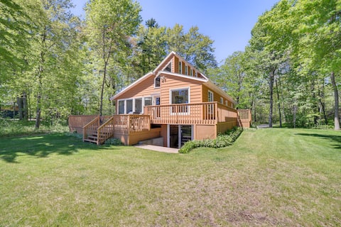 Private Beach & Deck: Spacious Lake Michigan Home