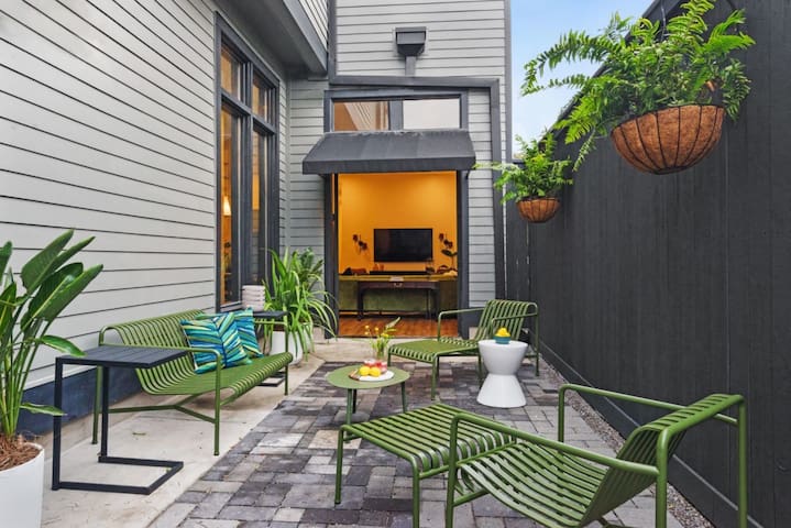 Private Heated Pool and Luxury Home