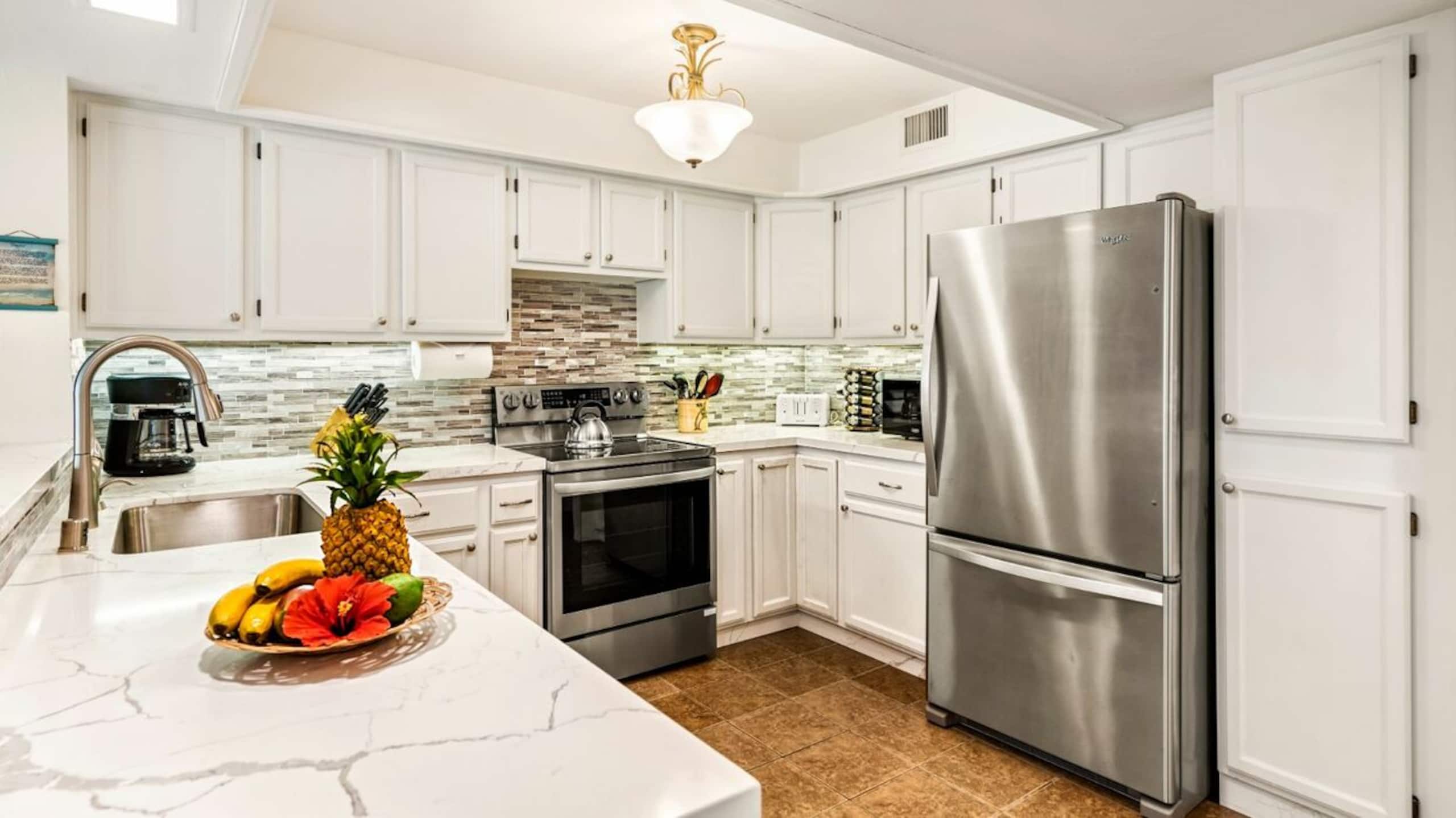 Condo in Kailua-Kona · ★4.6 · 2 bedrooms · 2 beds · 2 baths - Image 13