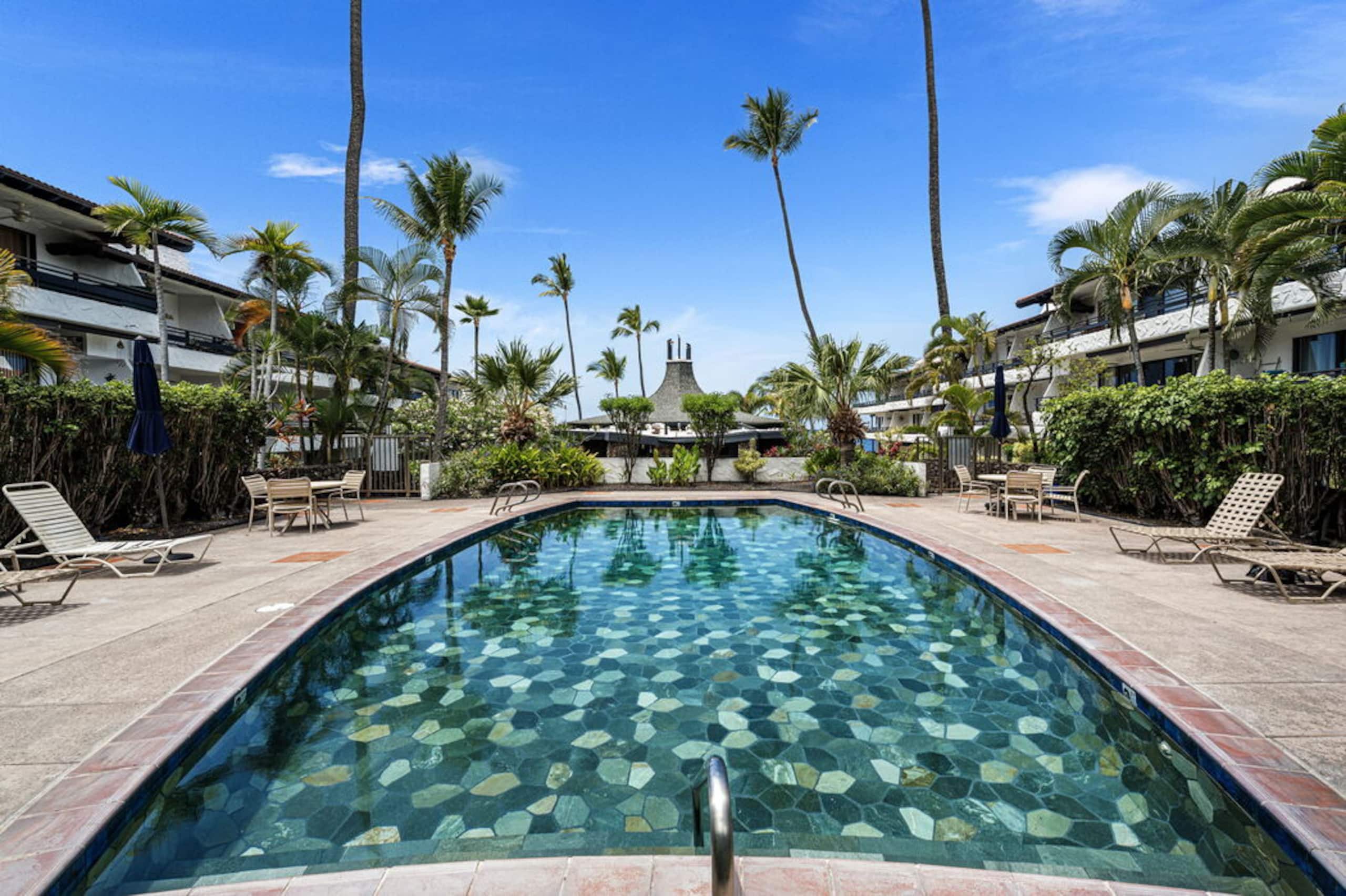 Condo in Kailua-Kona · ★4.6 · 2 bedrooms · 2 beds · 2 baths - Image 33