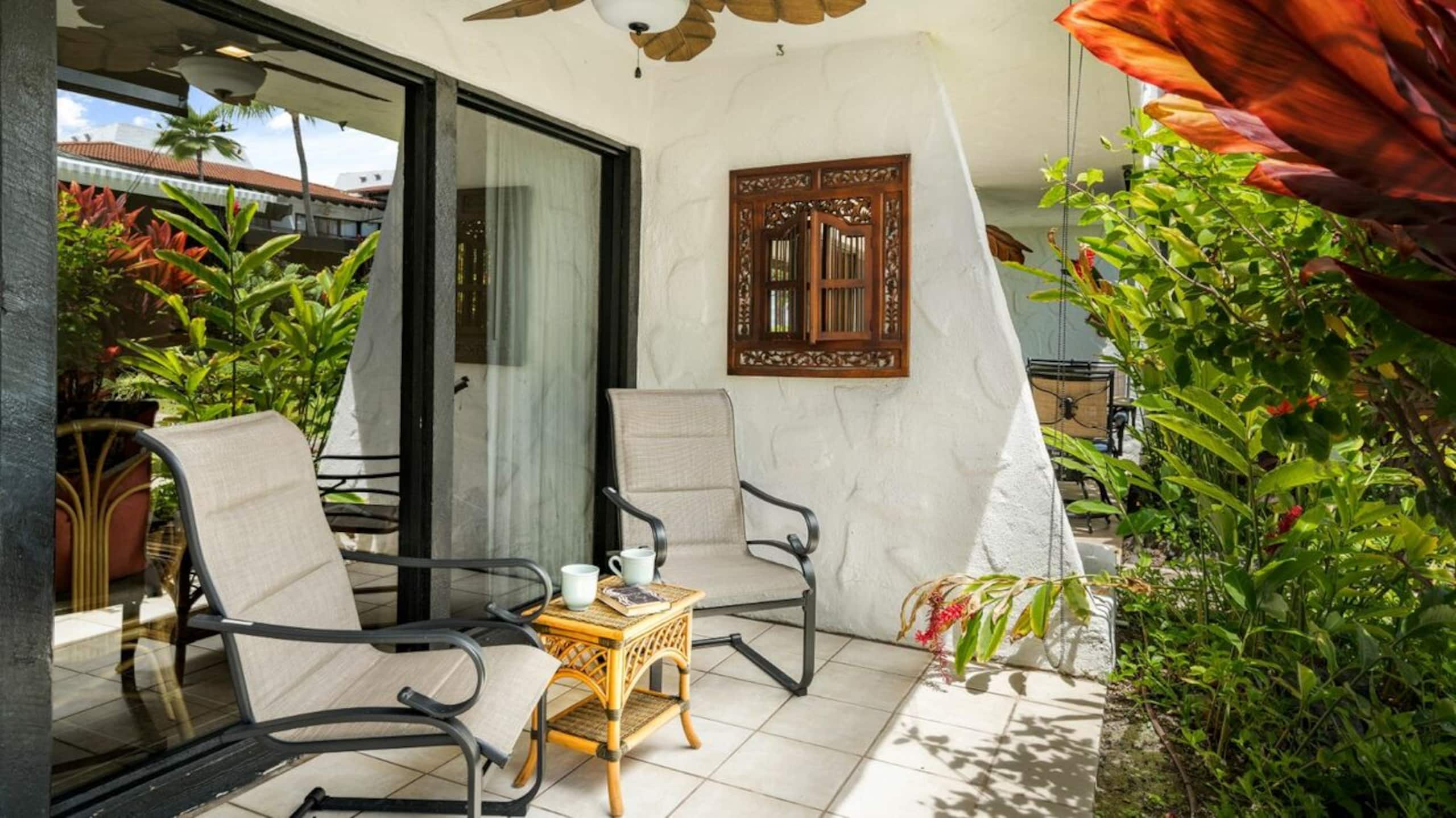 Condo in Kailua-Kona · ★4.6 · 2 bedrooms · 2 beds · 2 baths - Image 23