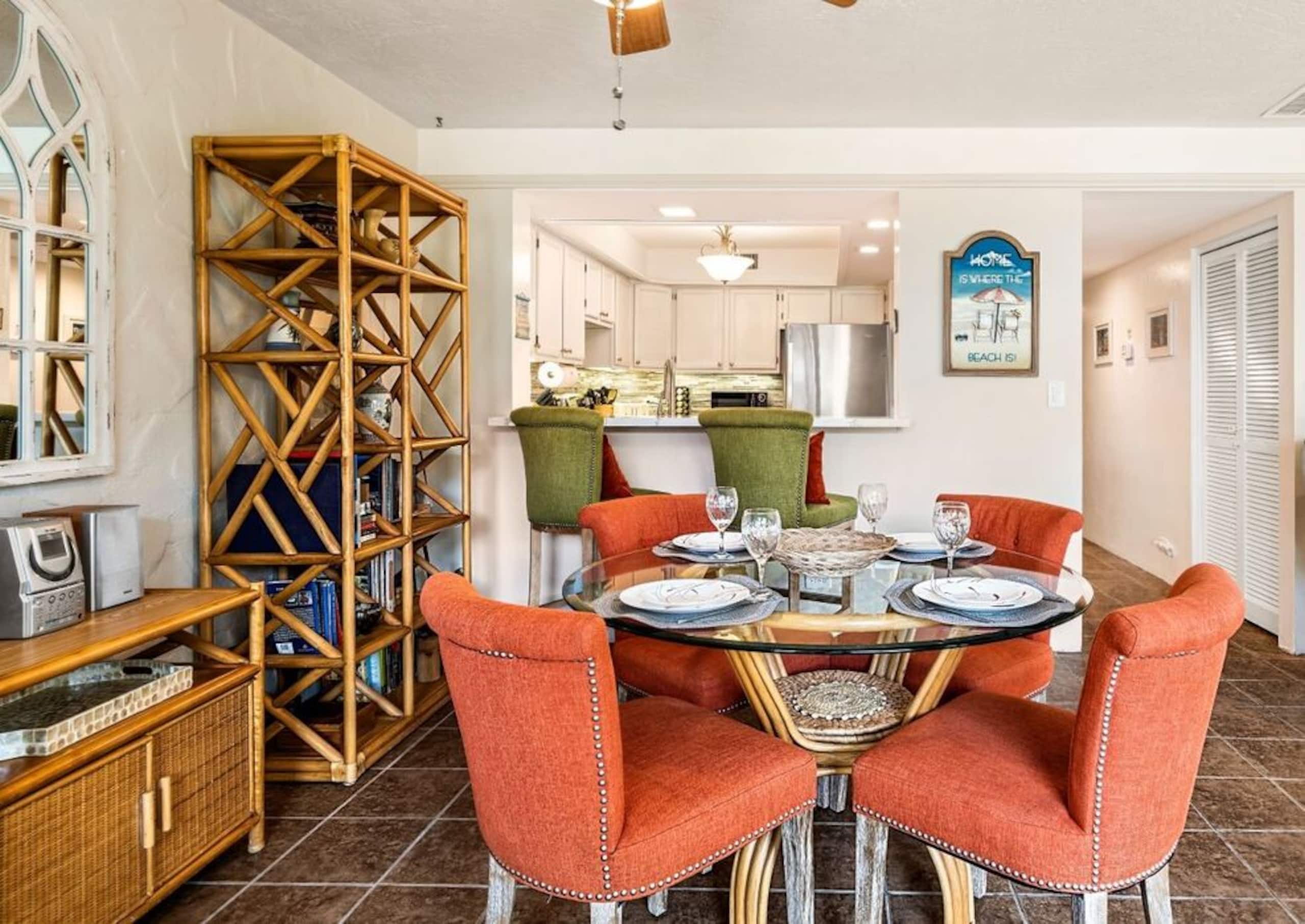 Condo in Kailua-Kona · ★4.6 · 2 bedrooms · 2 beds · 2 baths - Image 11