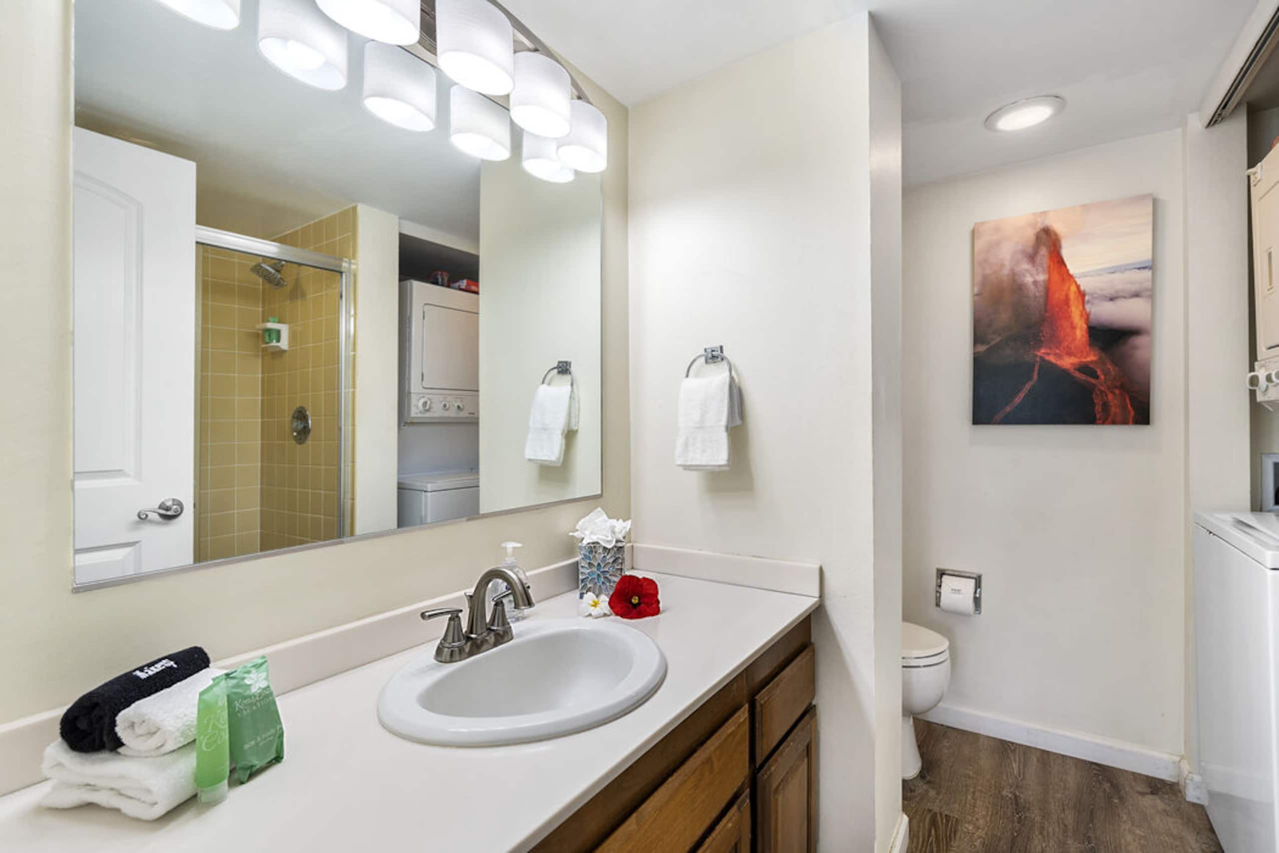 Condo in Kailua-Kona · ★4.62 · 2 bedrooms · 3 beds · 2 baths - Image 14