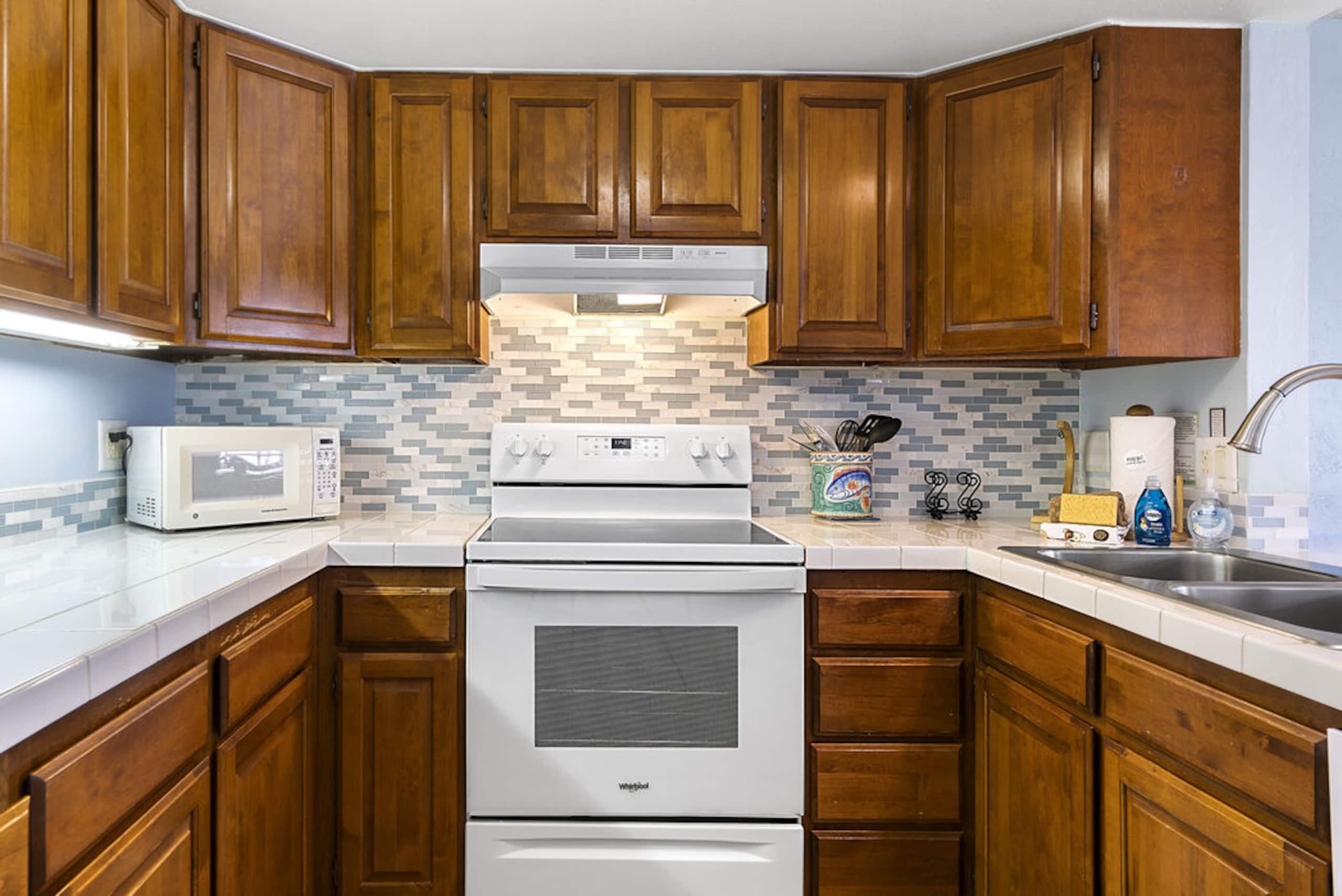 Condo in Kailua-Kona · ★4.62 · 2 bedrooms · 3 beds · 2 baths - Image 8