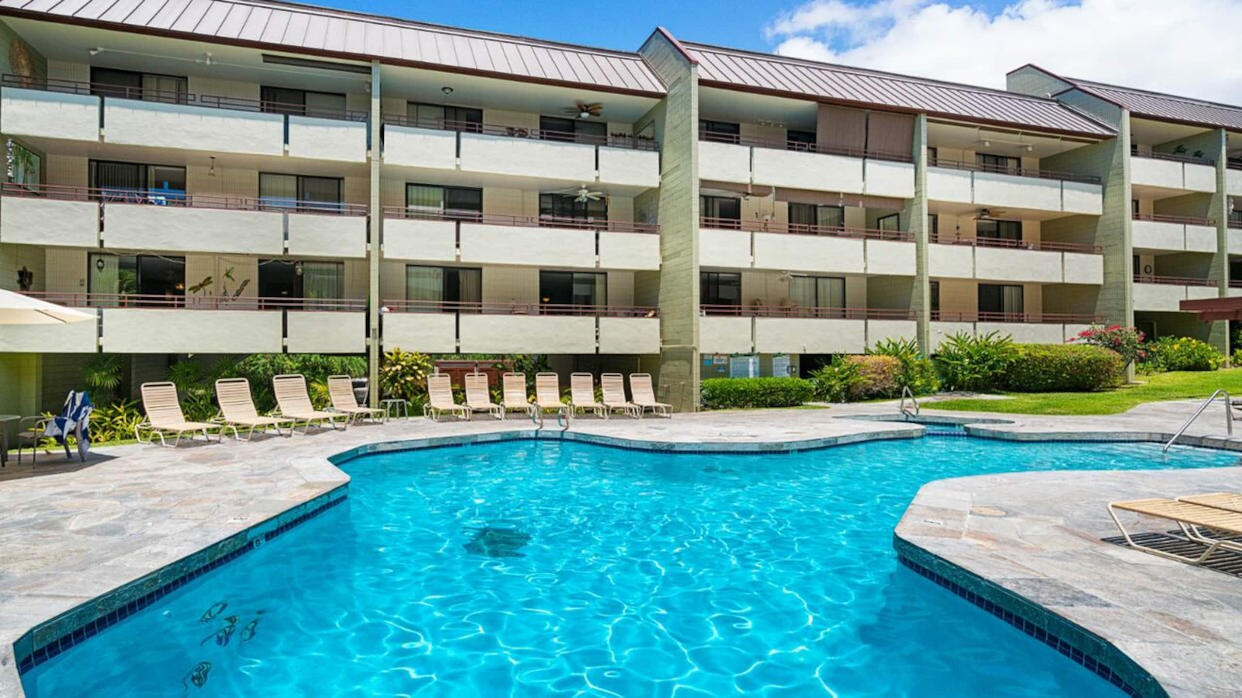 Condo in Kailua-Kona · ★4.62 · 2 bedrooms · 3 beds · 2 baths - Image 34