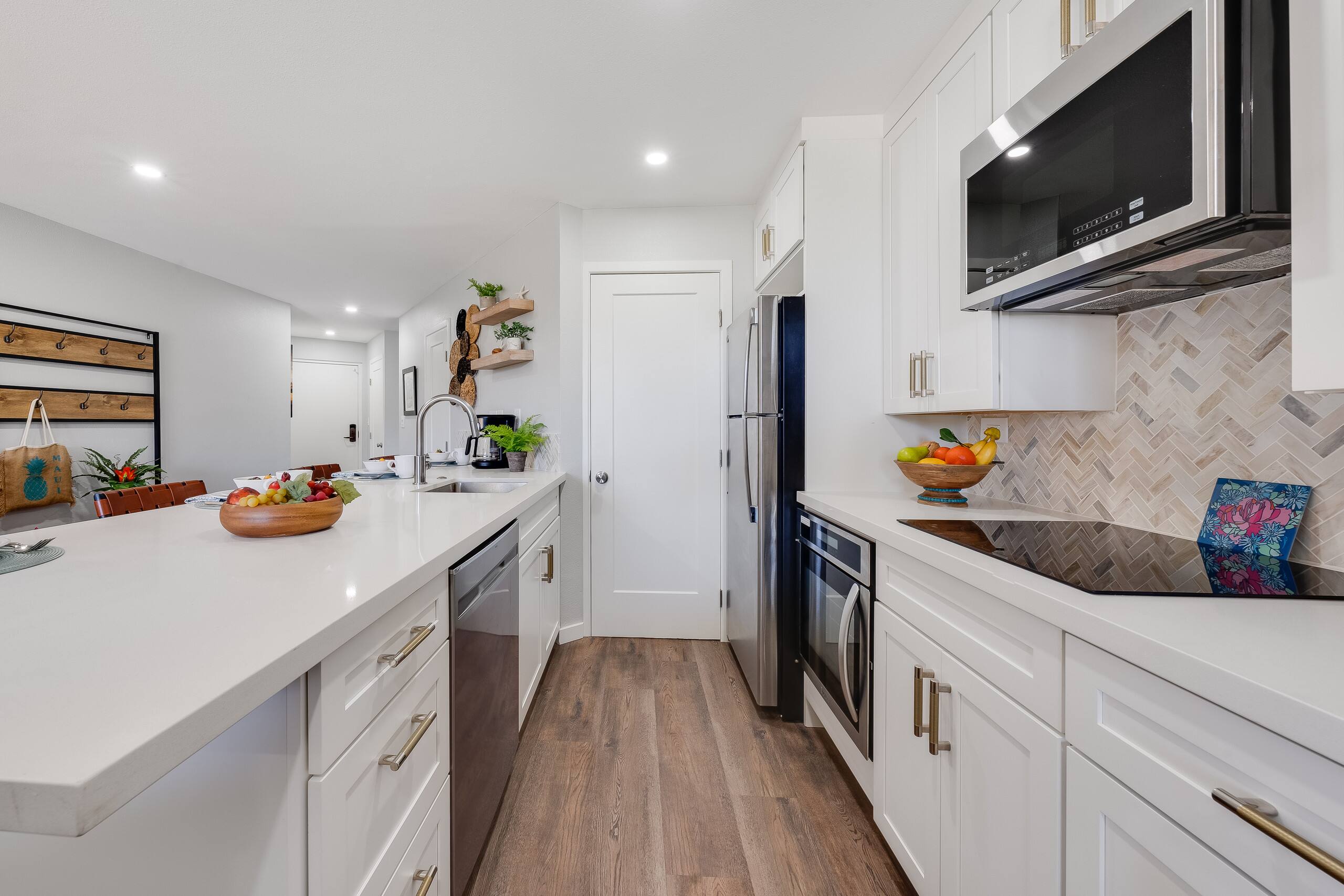 Condo in Kihei · ★4.8 · 1 bedroom · 2 beds · 2 baths - Image 9