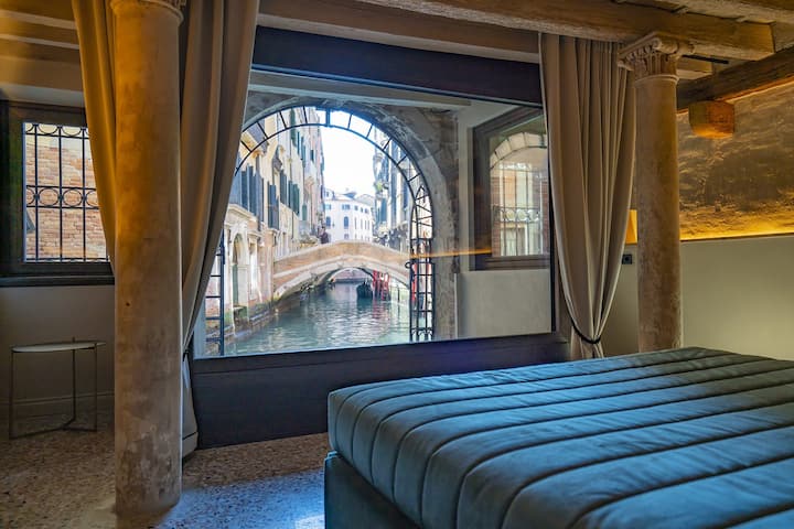 airbnb tours venice