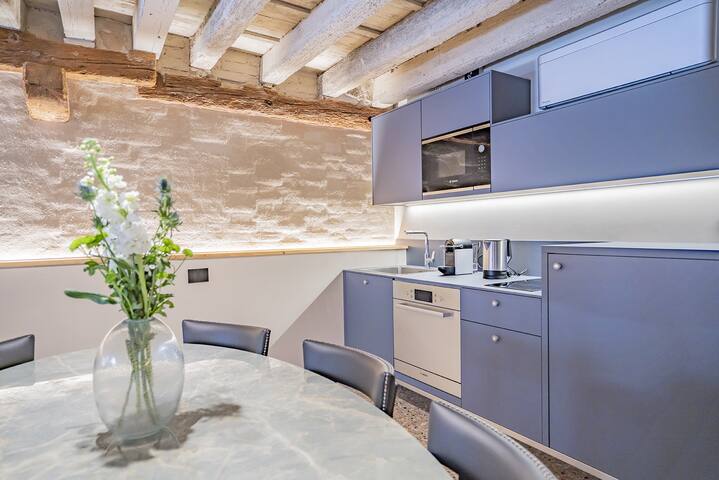 Corte Rubbi 1 A True Canal-side Experience gallery image 3