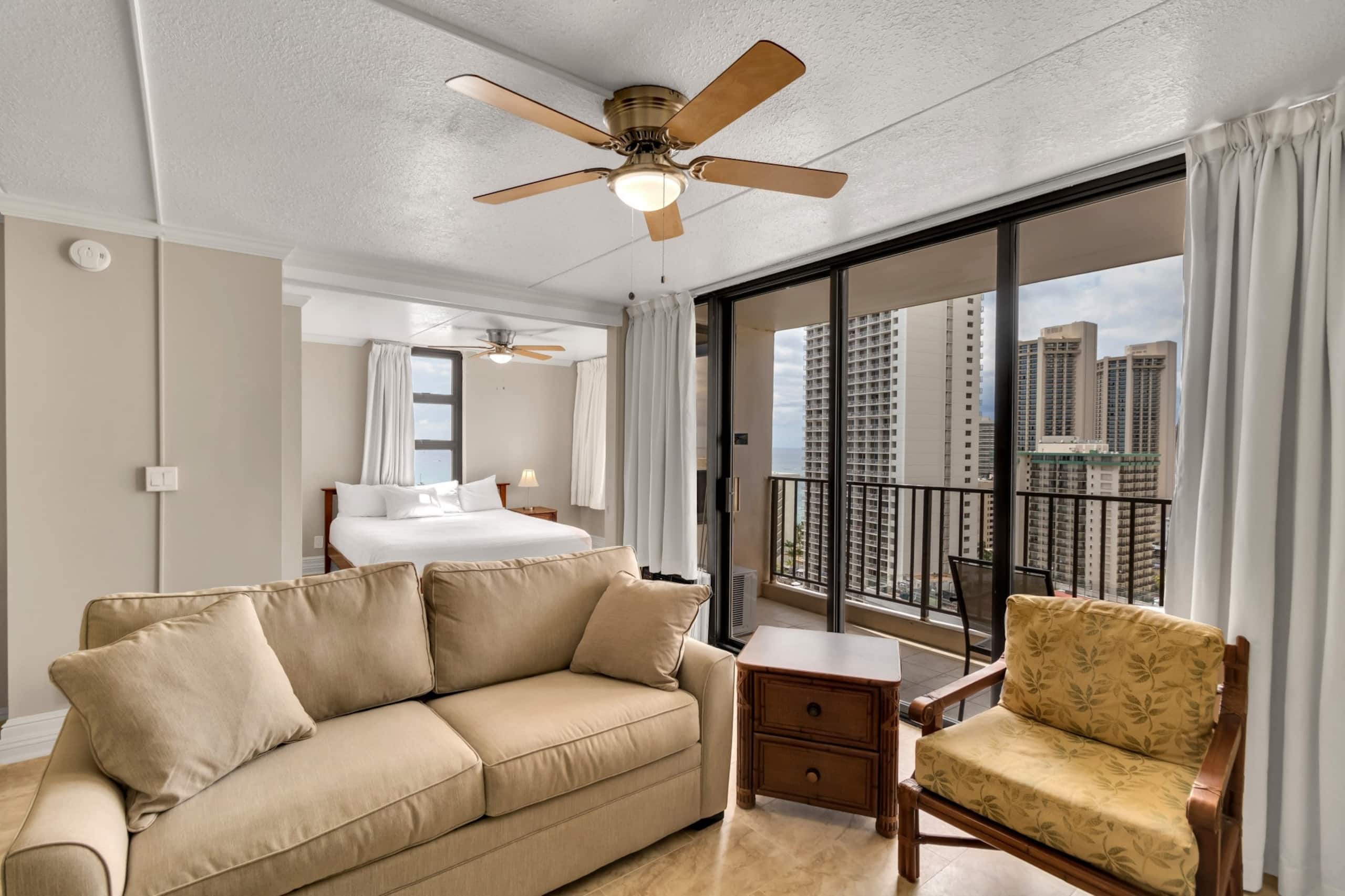 Condo in Honolulu · ★4.0 · 1 bedroom · 2 beds · 1 private bath - Image 14