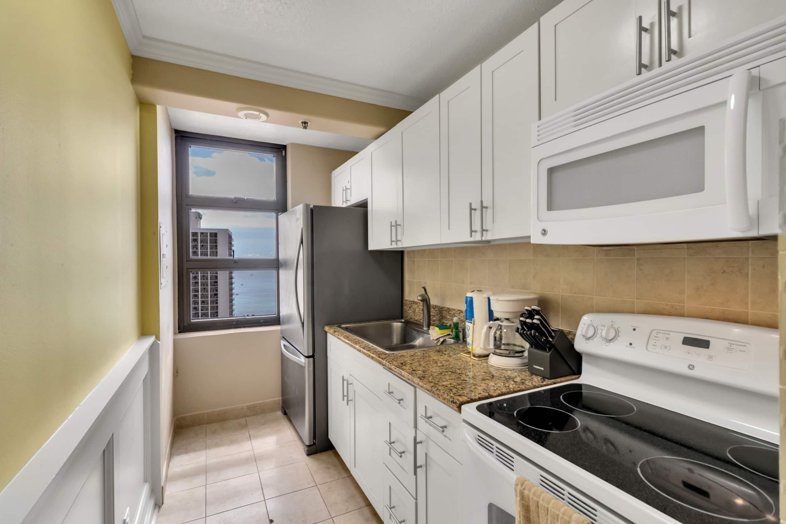 Condo in Honolulu · ★4.0 · 1 bedroom · 2 beds · 1 private bath - Image 4