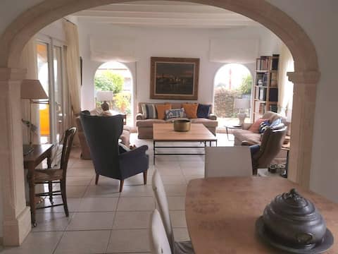 Popular Airbnb listing: Villa Zayas in Xàbia / Jávea