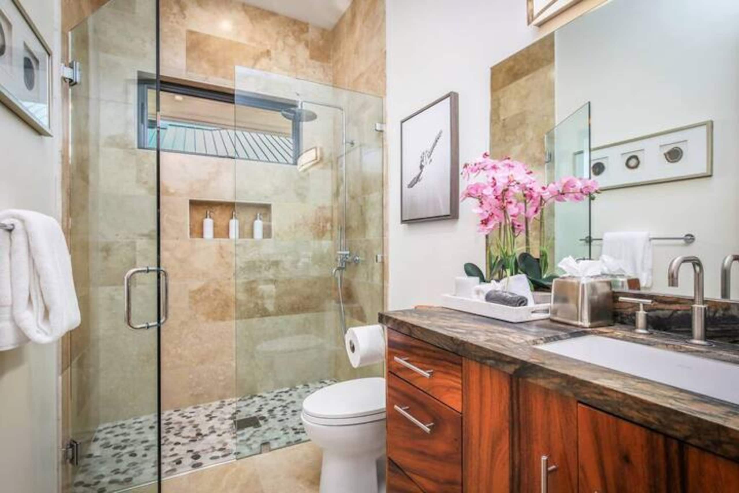 Home in Waikoloa Village · ★4.99 · 4 bedrooms · 5 beds · 4 baths - Photo 23