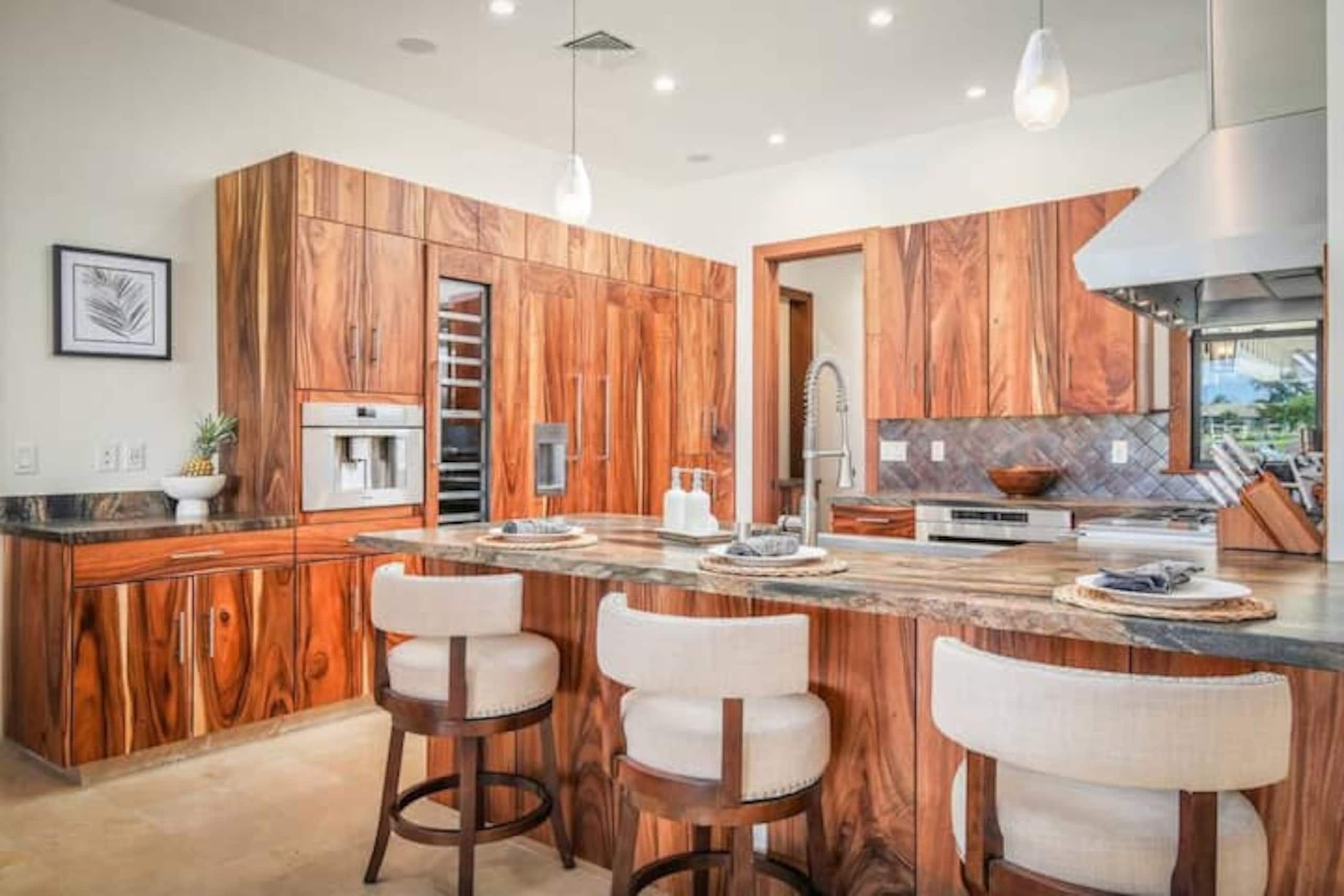 Home in Waikoloa Village · ★4.99 · 4 bedrooms · 5 beds · 4 baths - Photo 9