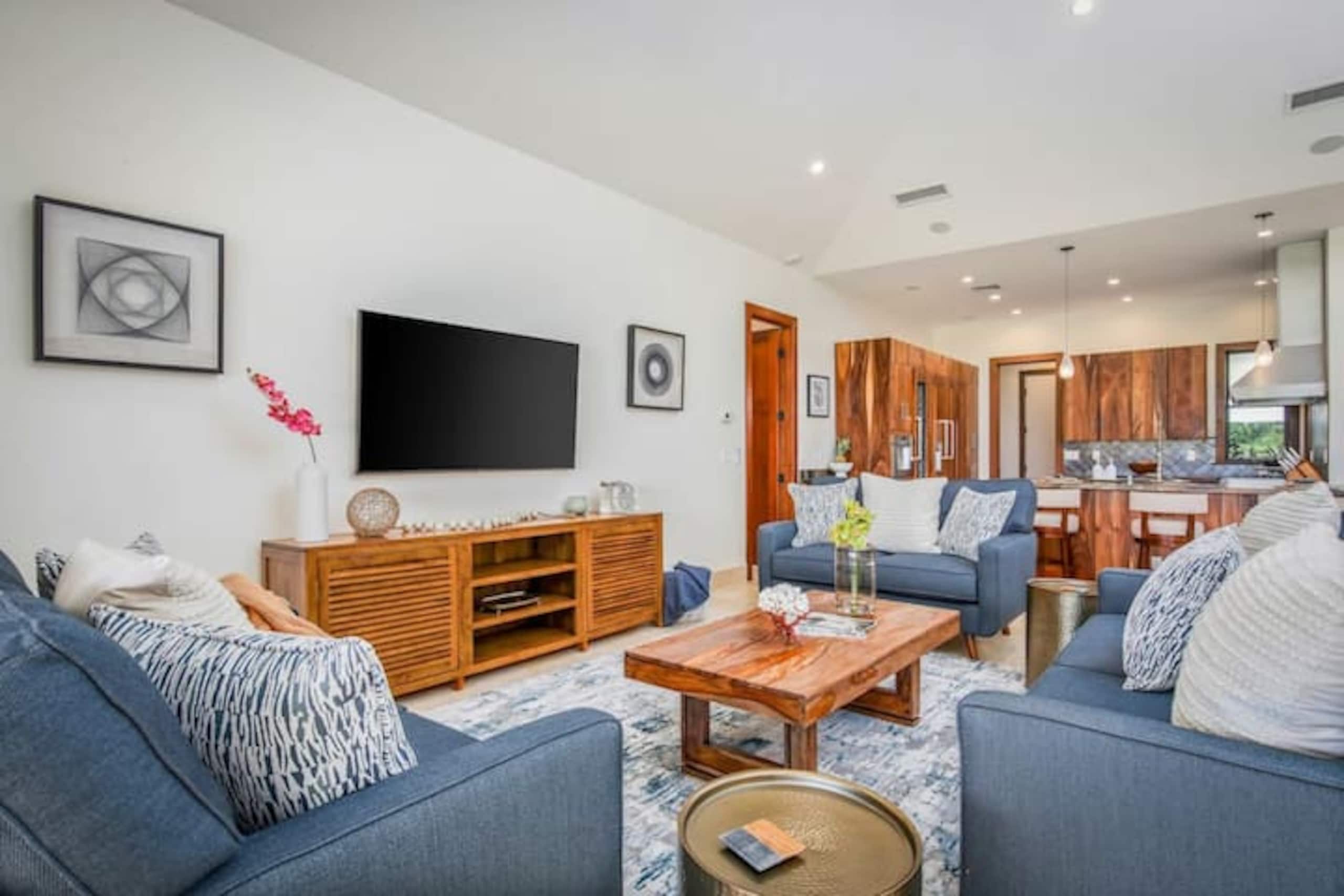 Home in Waikoloa Village · ★4.99 · 4 bedrooms · 5 beds · 4 baths - Photo 6