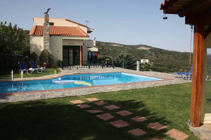 Villa “iliothea” seaside Milatos Crete, swimming p gallery image 2