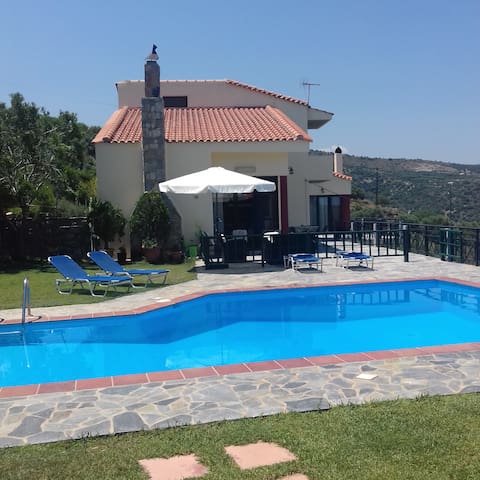 Villa “iliothea” seaside Milatos Crete, swimming p
