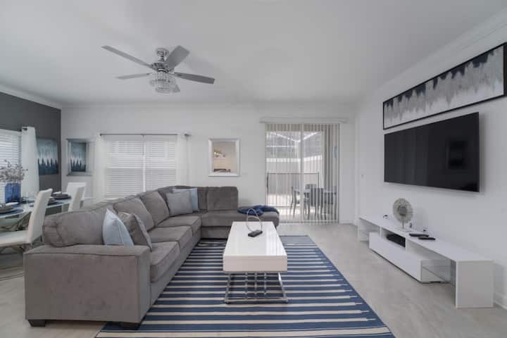 Brand New Luxury 5 Bedroom Pool Home 272 - Davenport
