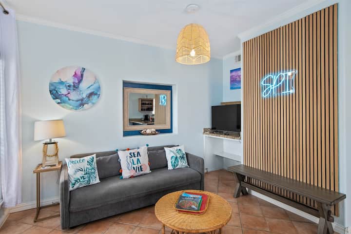 Half Block To The Beach Sea La Vie, Sleeps 6 - South Padre Island