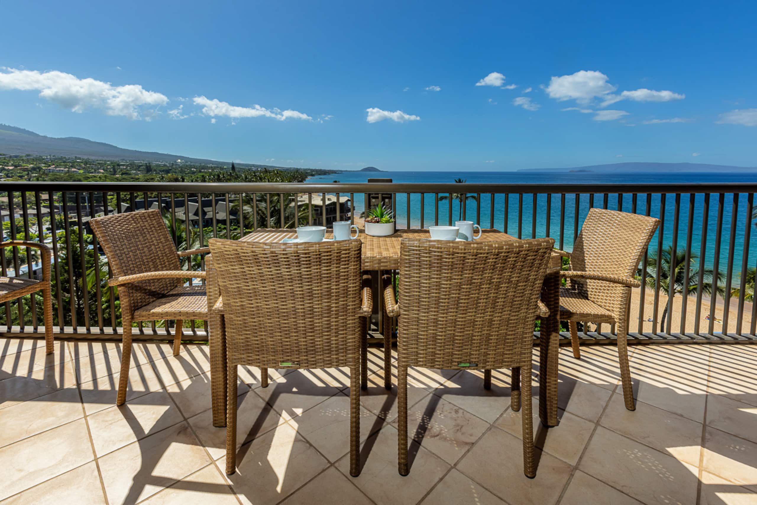 Condo in Kihei · ★4.92 · 2 bedrooms · 2 beds · 2 baths - Image 6
