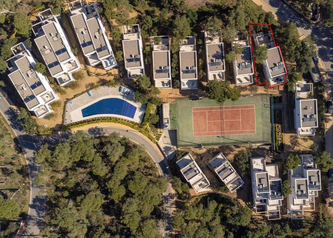 villa brasil – villa with communal area – llafran gallery image 5