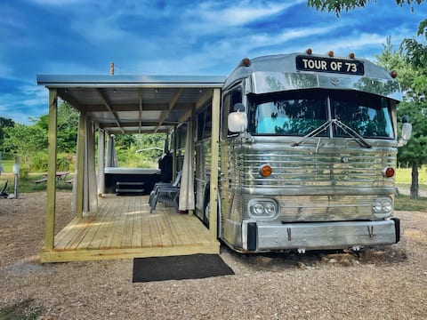 Hot Tub, Silver Bullet Tour Bus