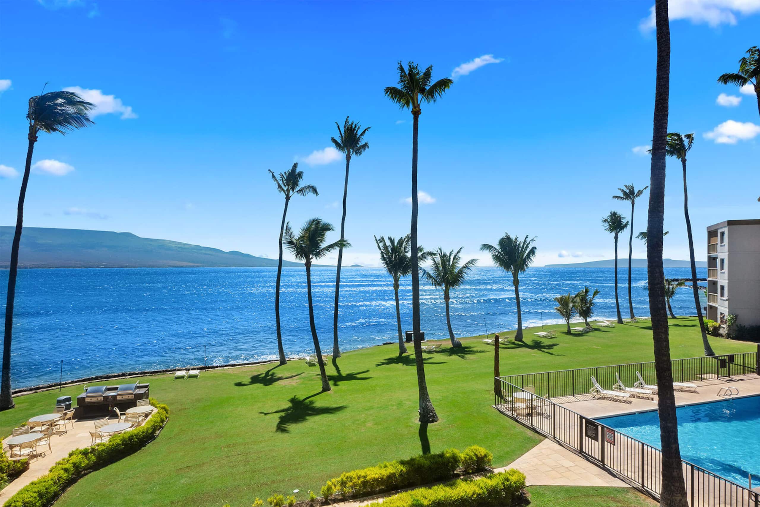 Condo in Wailuku · ★5.0 · 1 bedroom · 2 beds · 1 bath - Image 2
