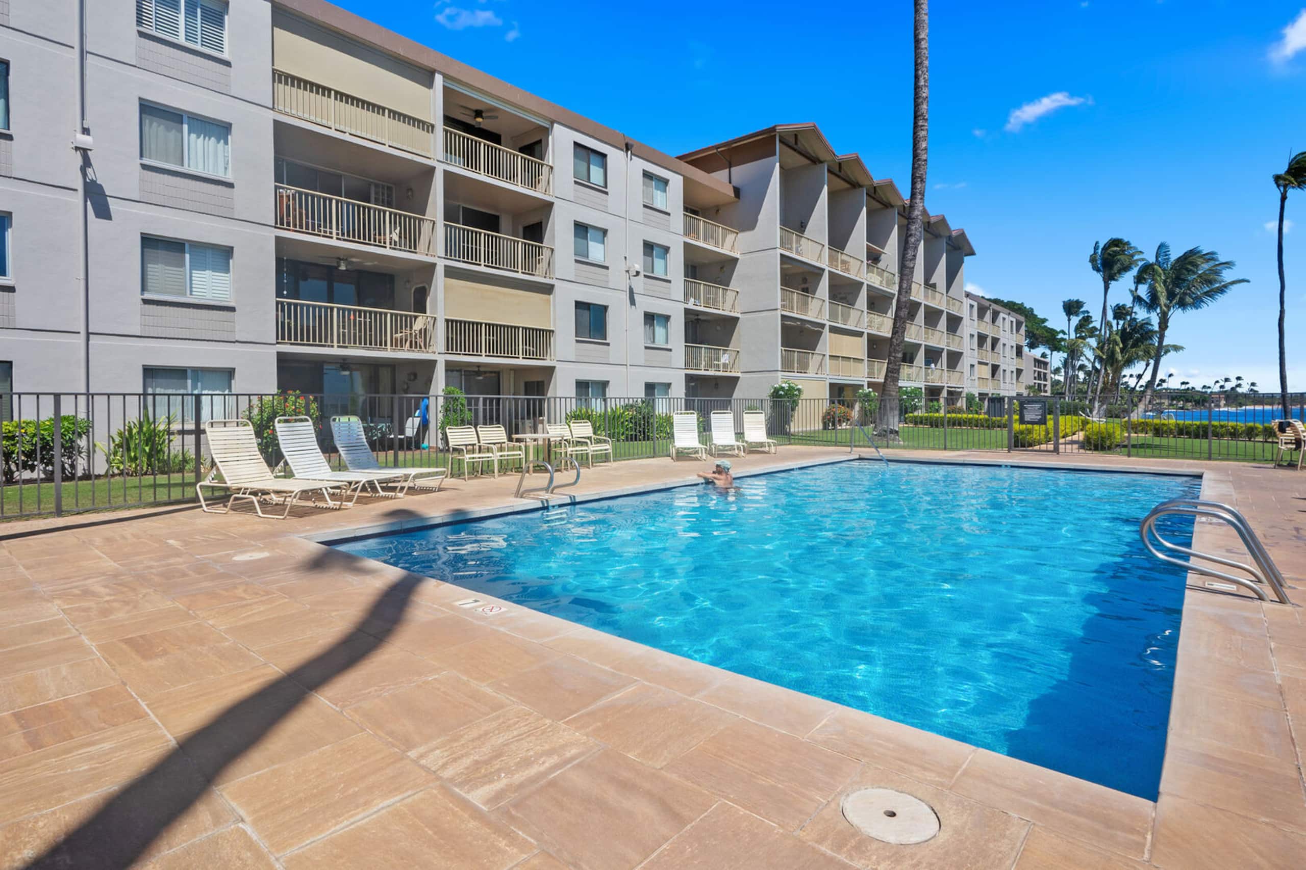 Condo in Wailuku · ★5.0 · 1 bedroom · 2 beds · 1 bath - Image 42