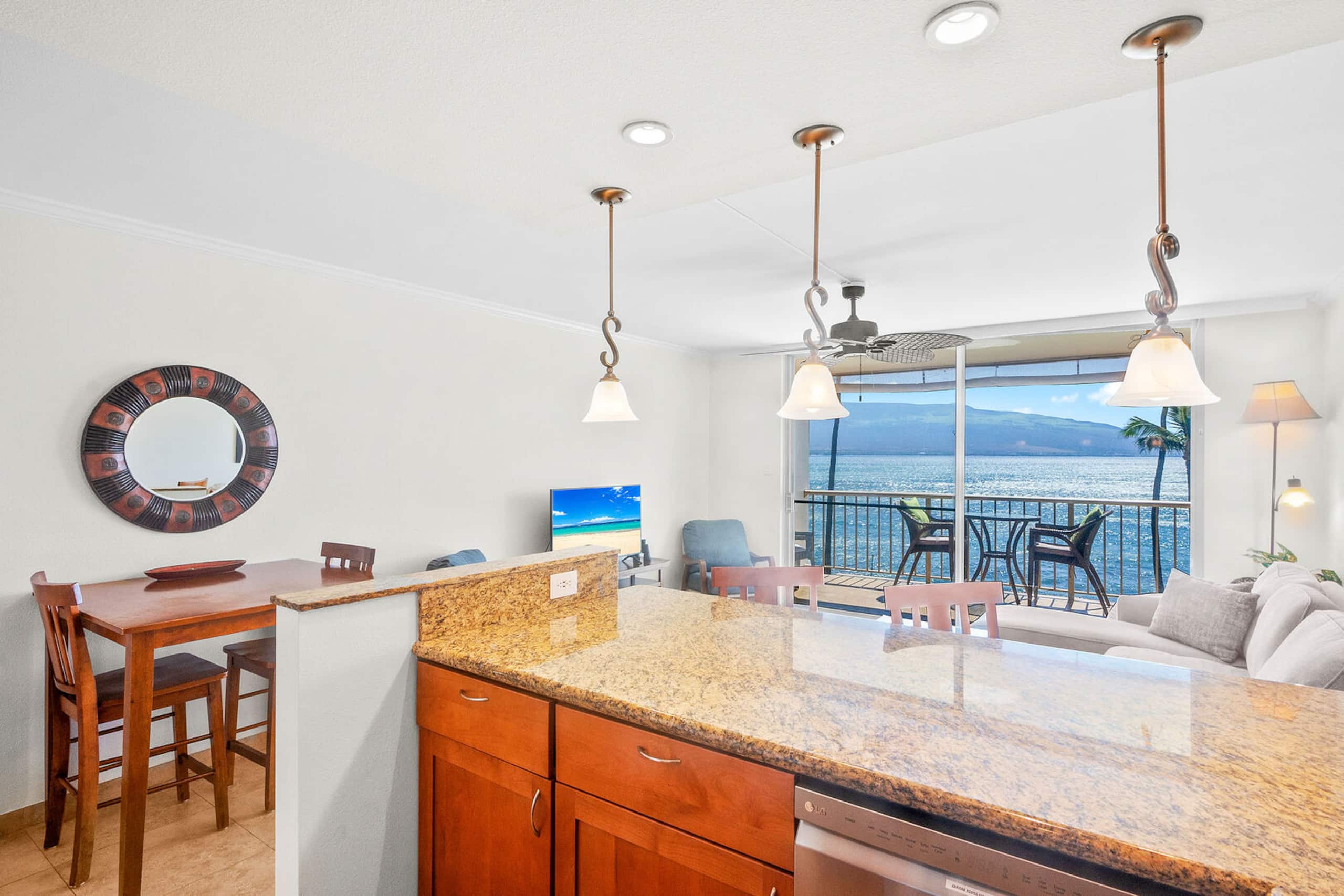 Condo in Wailuku · ★5.0 · 1 bedroom · 2 beds · 1 bath - Image 22