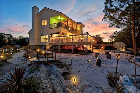 Spacious Emerald Coast House w/ Views Near Beach