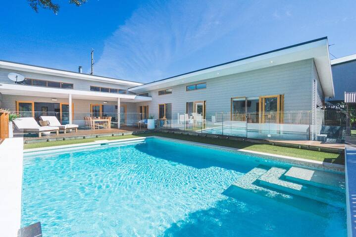 The Salt House – Poolside amongst the moonah trees