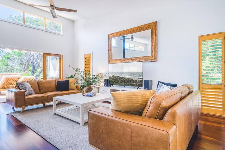 The Salt House – Sunday for Free gallery image 3