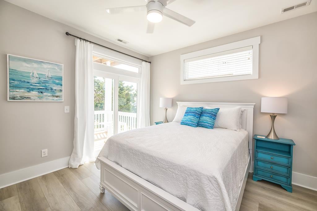 Спалня за гости 3 - двойно легло, достъп до тераса