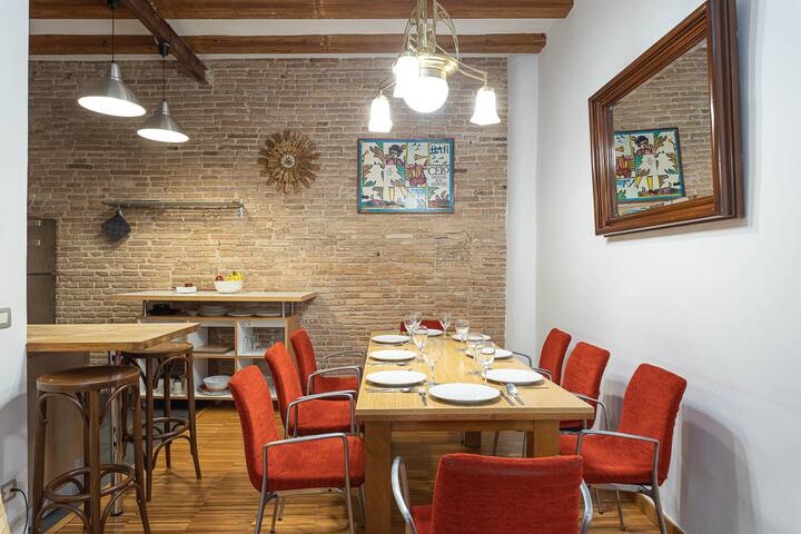 Charming Art Nouveau Plaza Catalunya gallery image 4