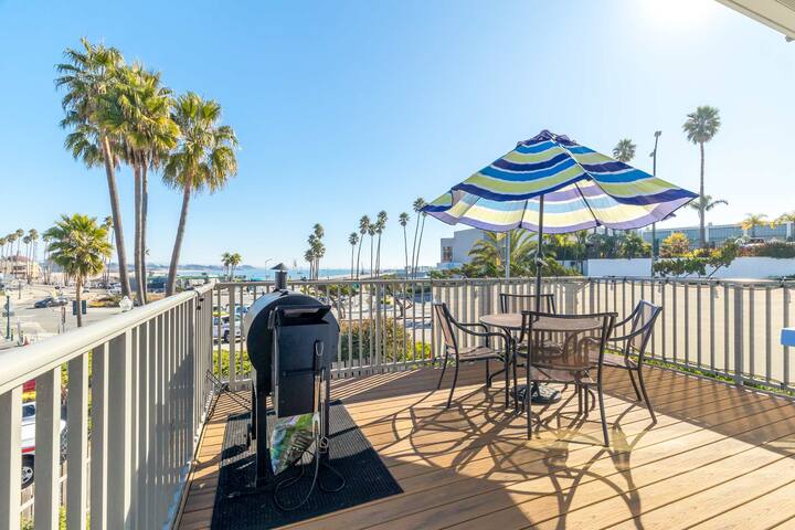 Oceanfront Beach House overlooking the Boardwalk gallery image 3