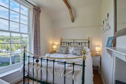 The Old Post Office, Private Parking & Garden