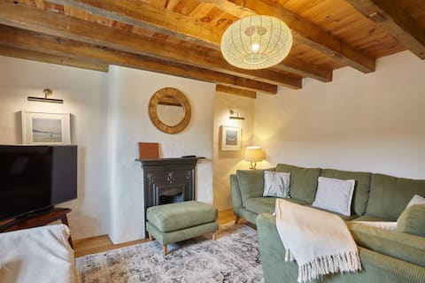 The Old Post Office, Private Parking & Garden