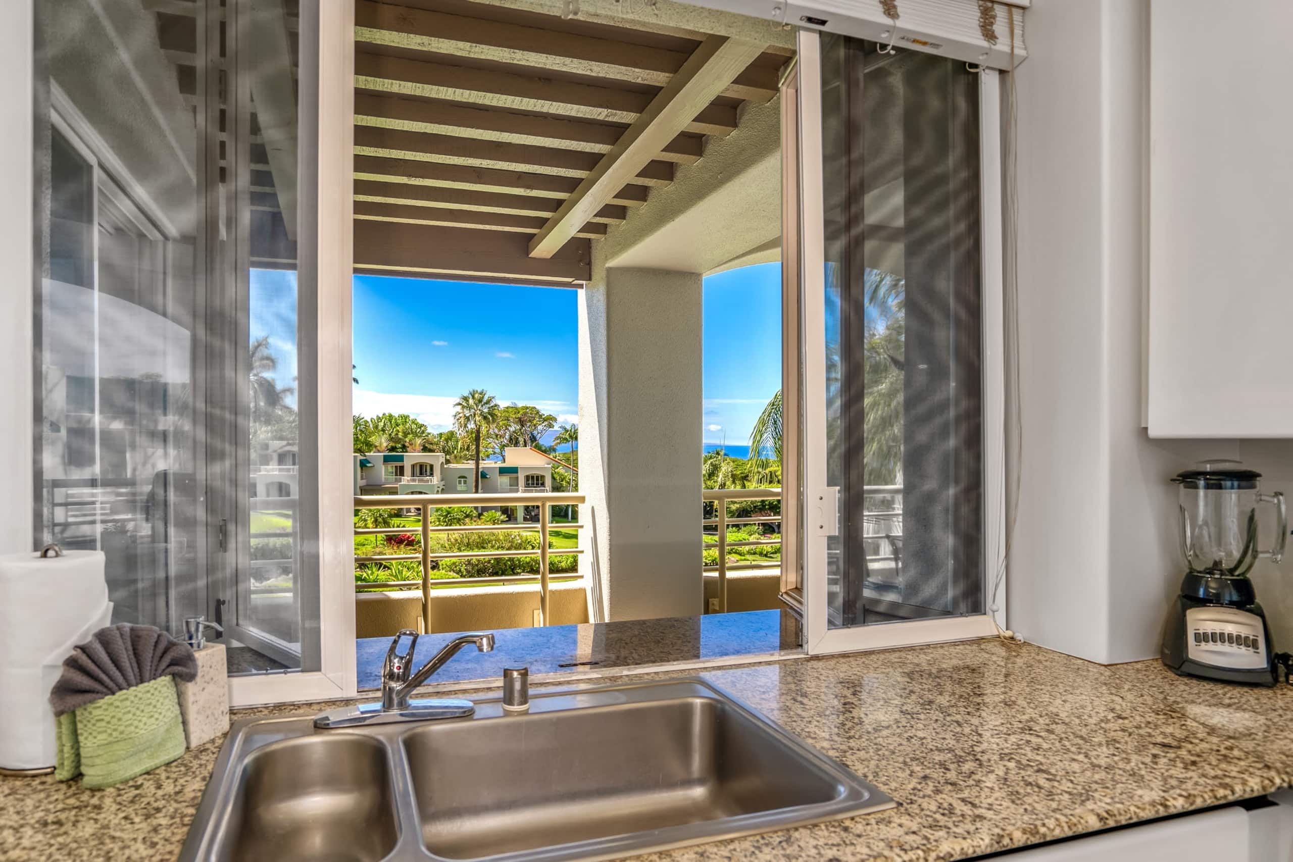 Condo in Kihei · ★4.5 · 2 bedrooms · 4 beds · 2 shared baths - Image 15