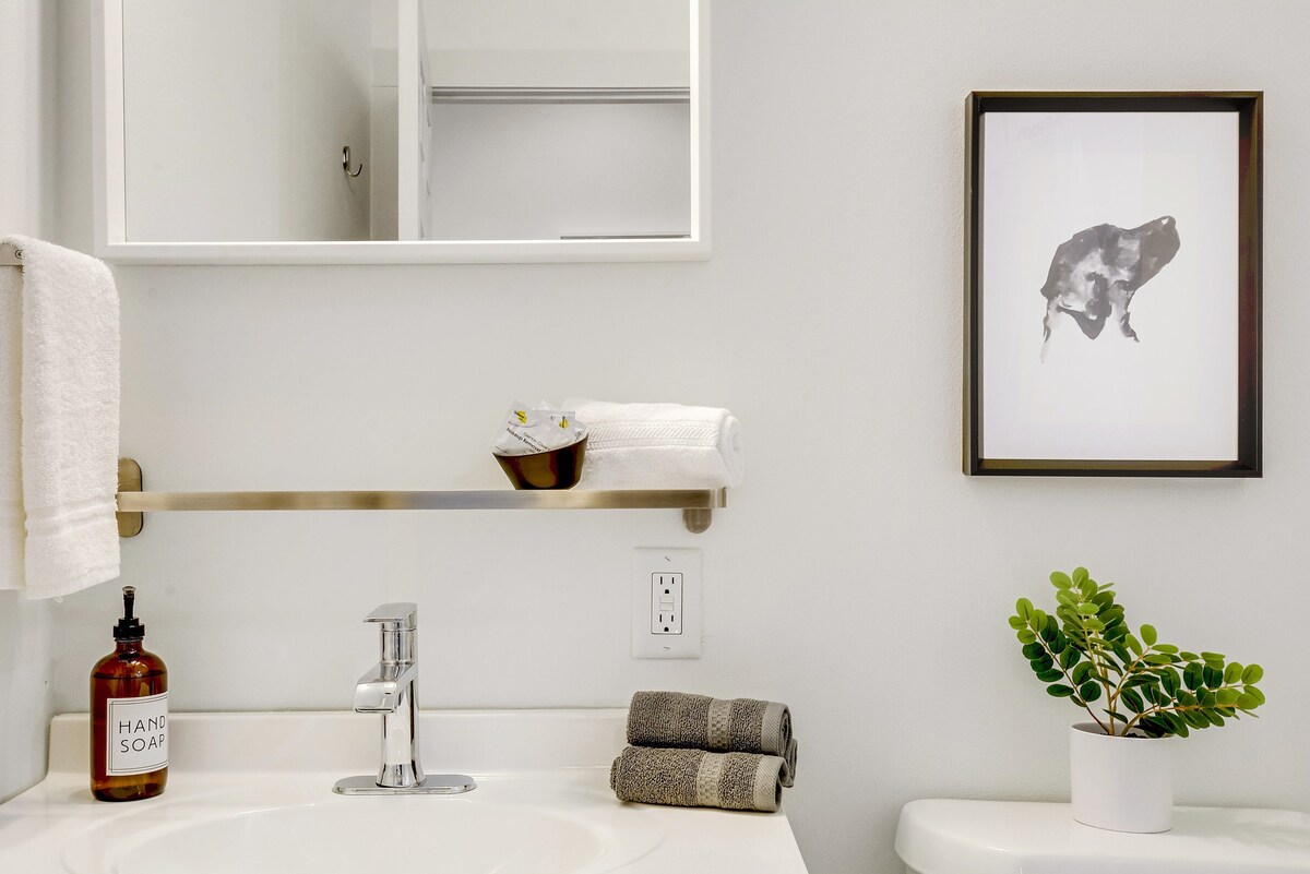 Stay in Style | East Austin Stunner | Min to DT