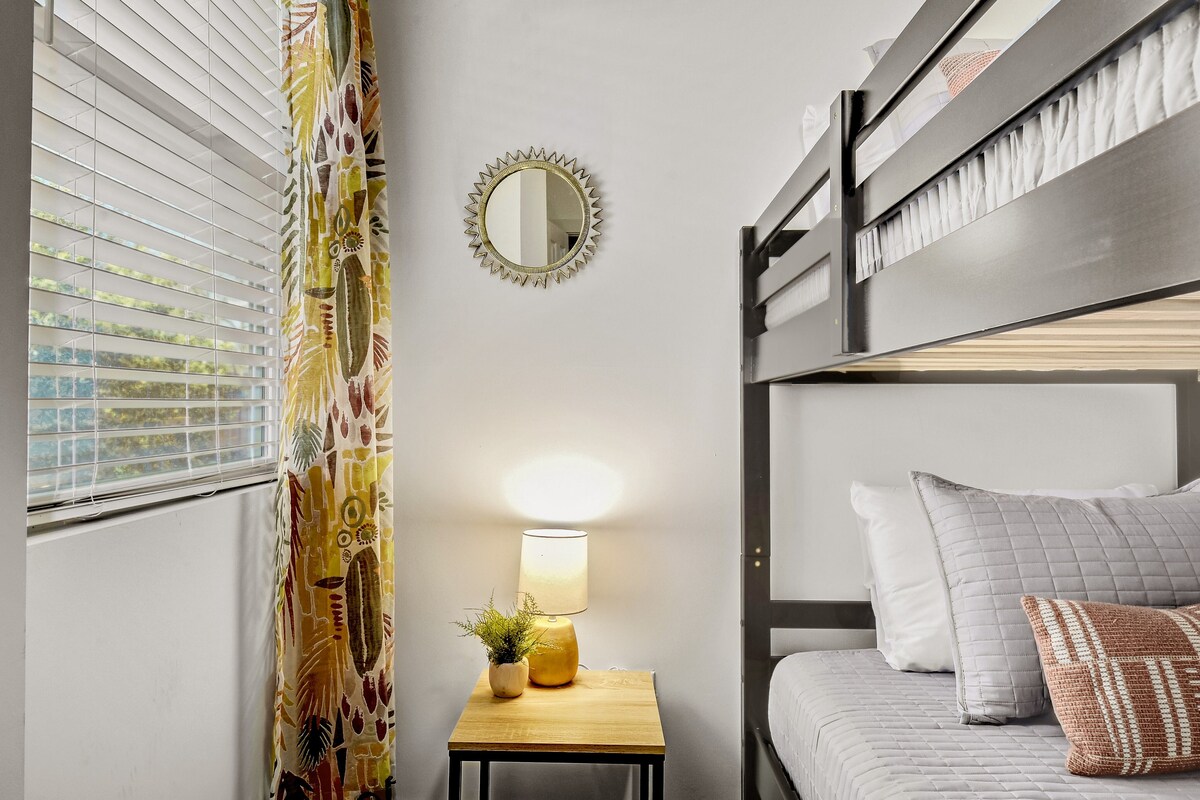Stay in Style | East Austin Stunner | Min to DT