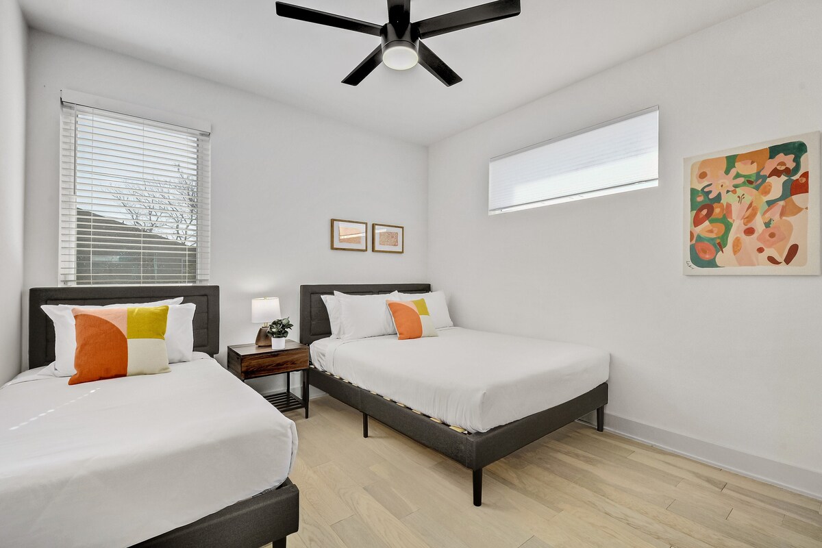 Stay in Style | East Austin Stunner | Min to DT